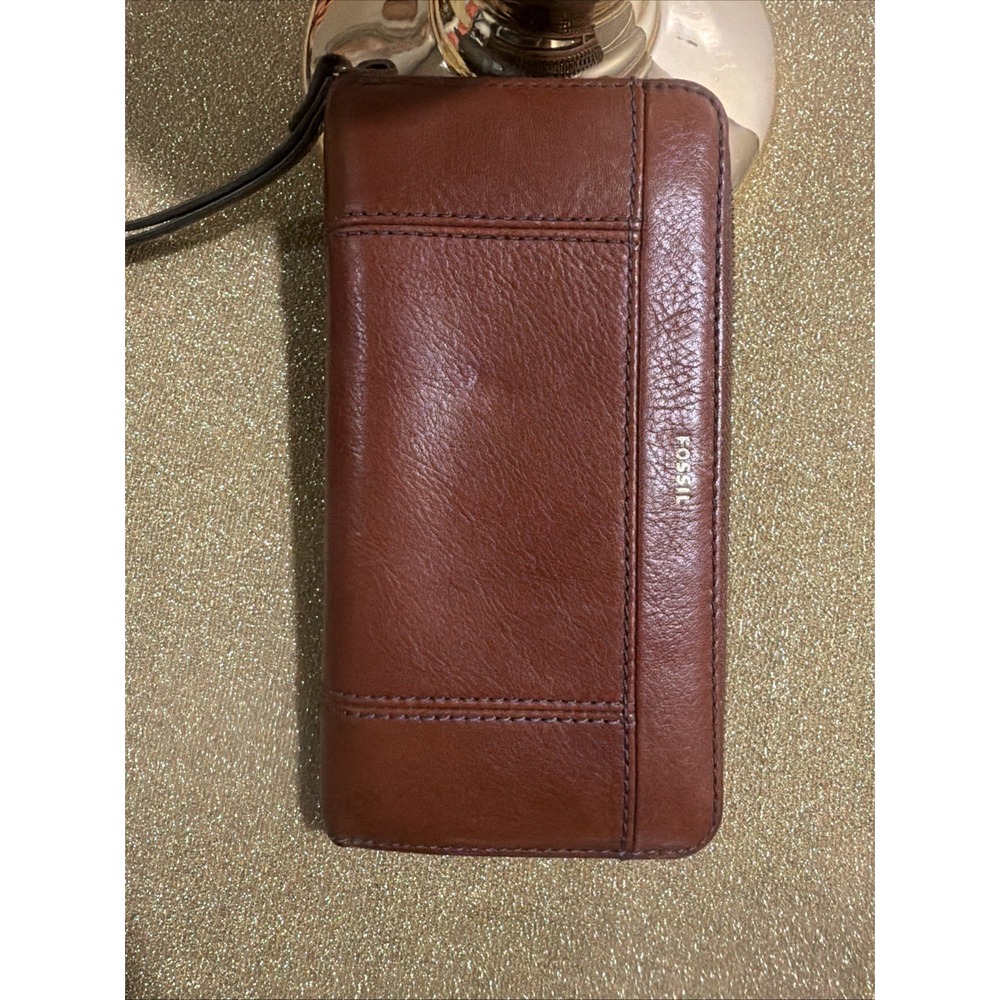 Fossil Logan Zip Around Wallet Wristlet Clutch EUC Cognac Outside Zip Pocket